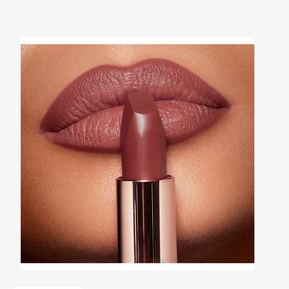 Charlotee Tilbury Matte Lipsticl